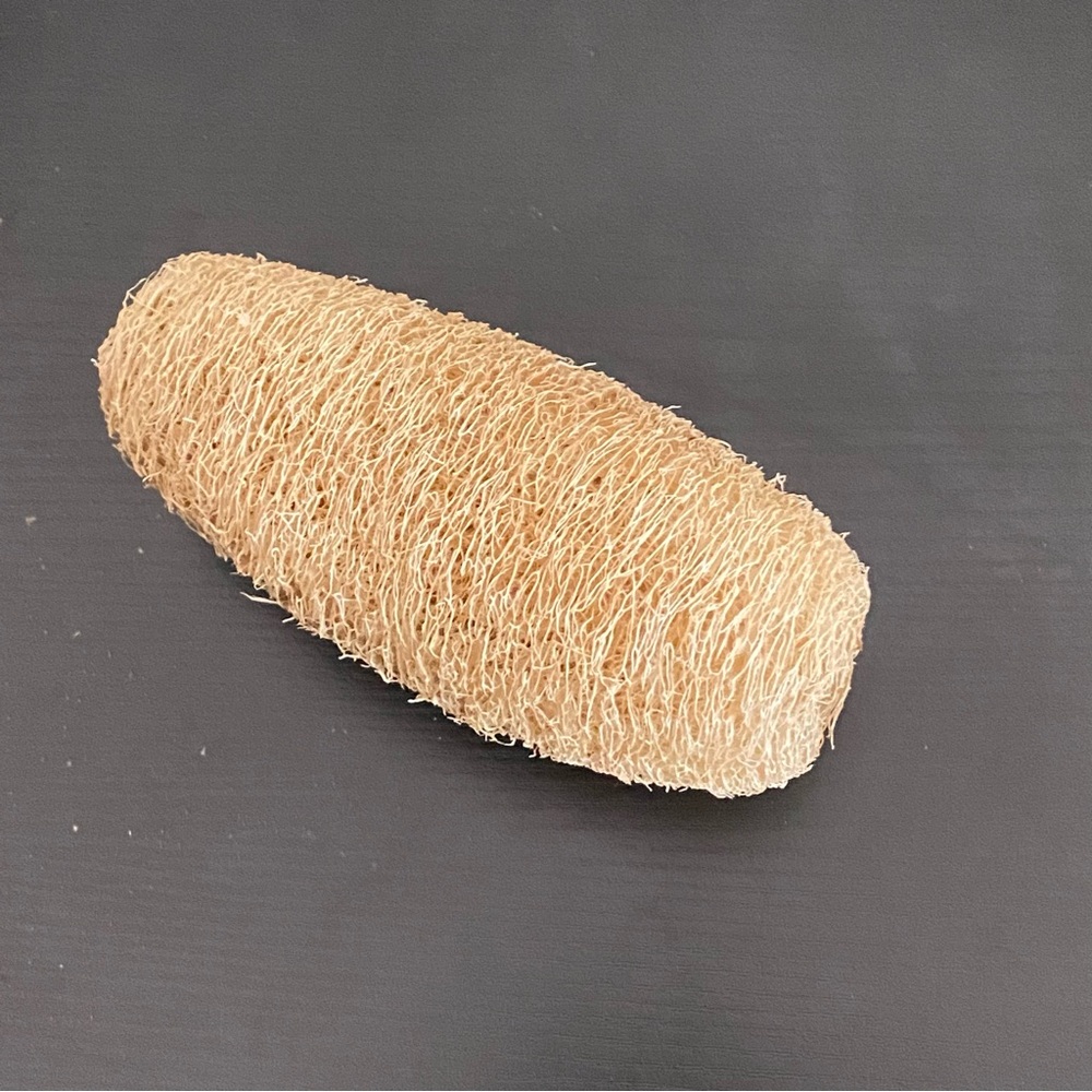 Bath sponge, pack of 2 Scrubbing loofah, NEW. 100% natural home grown loofah.